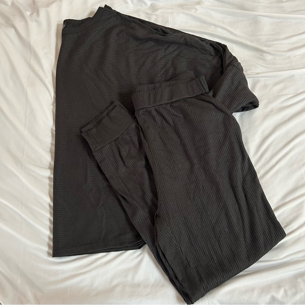 Women’s Two Piece Black Lounge Set Size Large